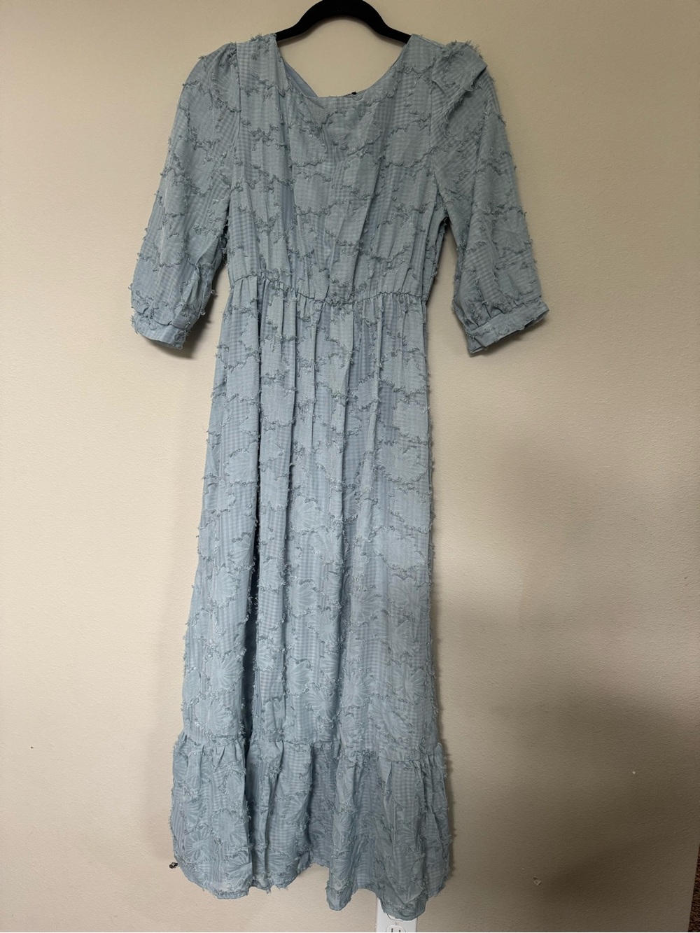 SHEIN Light Blue Textured Maxi Dress with Three-Quarter Sleeves